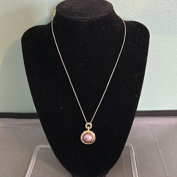 18K Gold Plated Necklace with faux pearl and rhinestone pendant - Picture 1 of 5